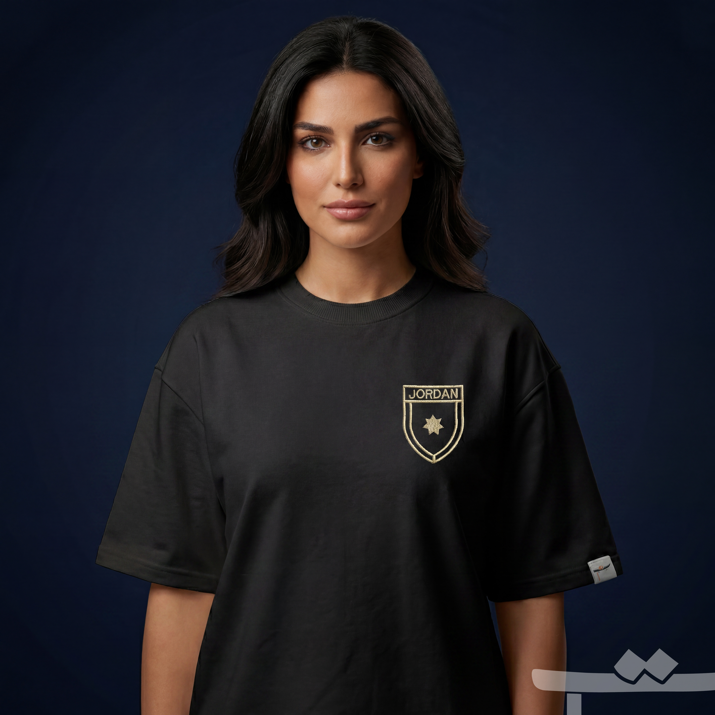 تي شيرت شعار المنتخب مفرغ