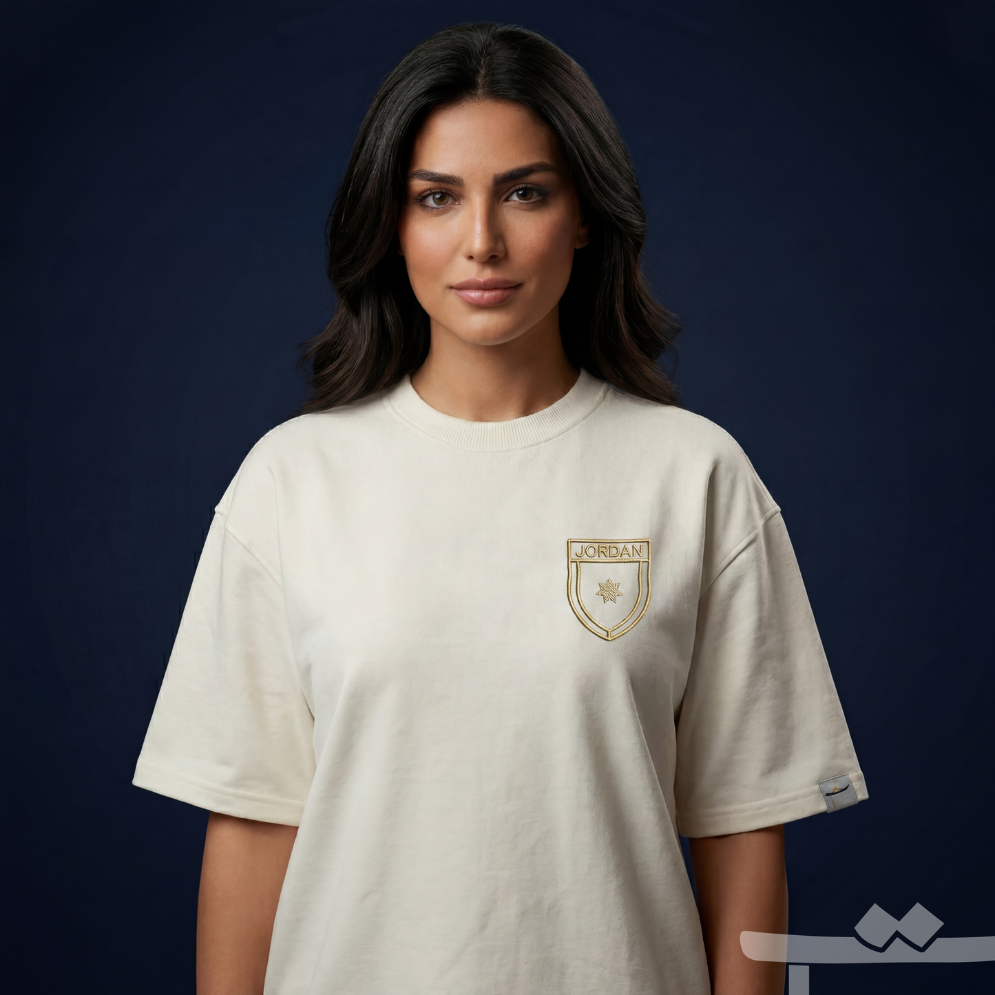 تي شيرت شعار المنتخب مفرغ